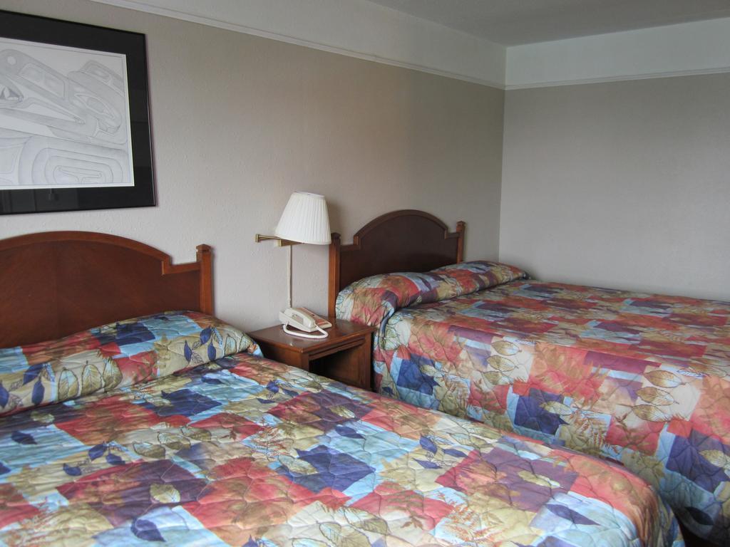Moby Dick Inn Prince Rupert Bagian luar foto