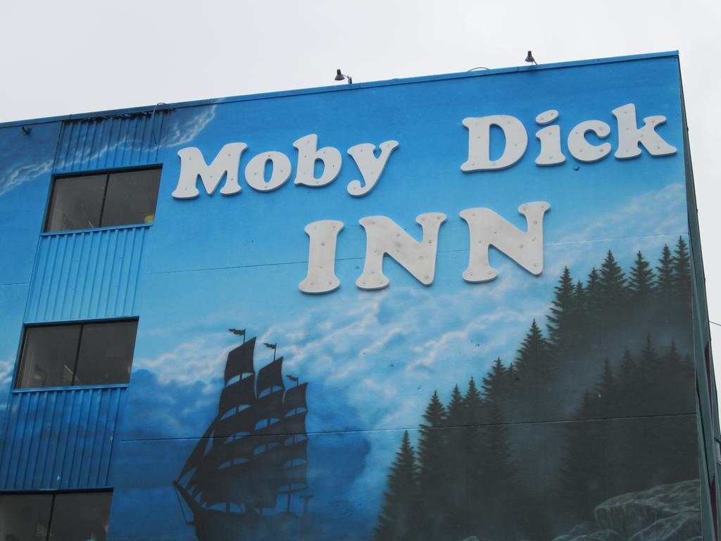 Moby Dick Inn Prince Rupert Bagian luar foto