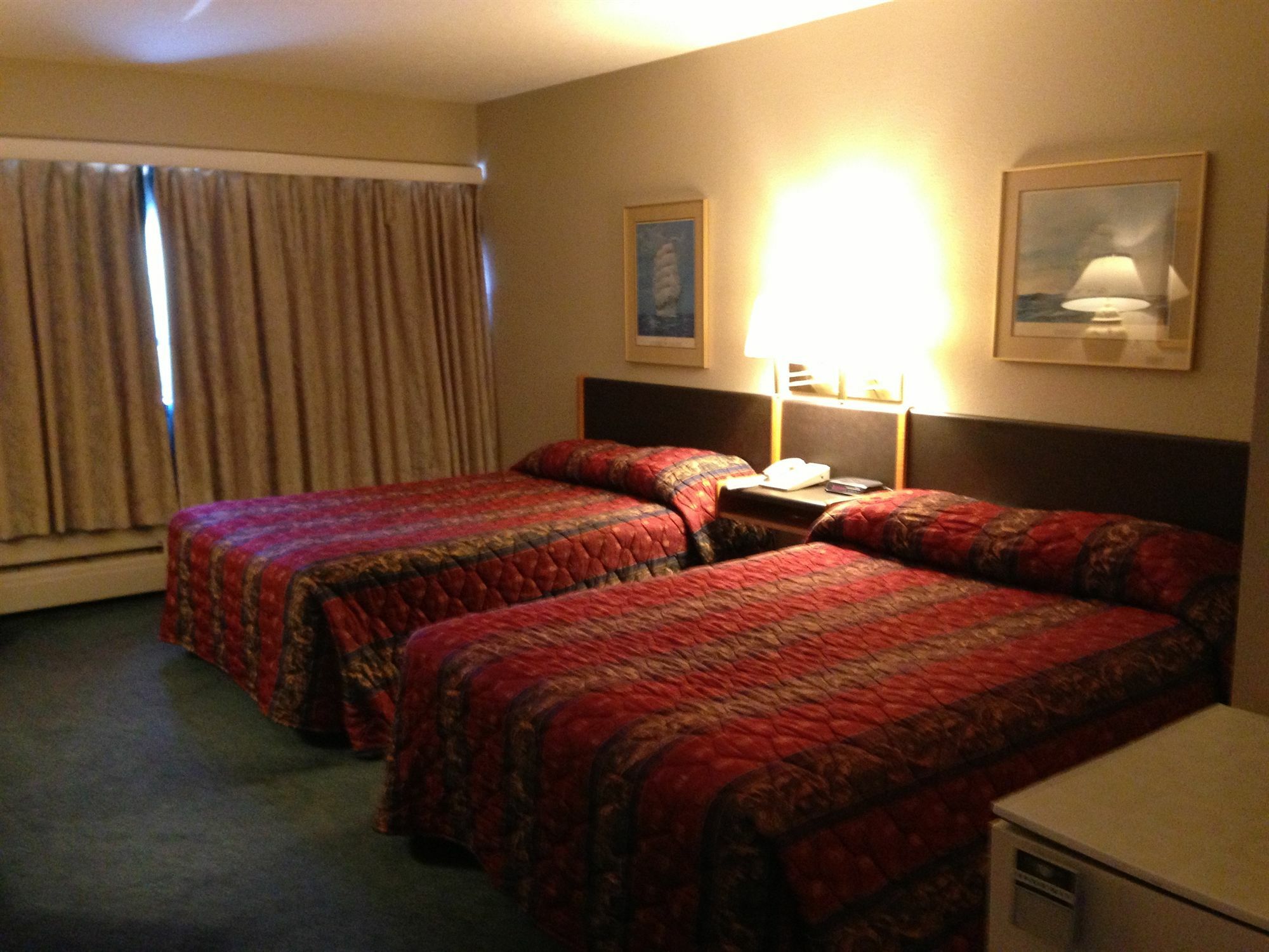 Moby Dick Inn Prince Rupert Bagian luar foto