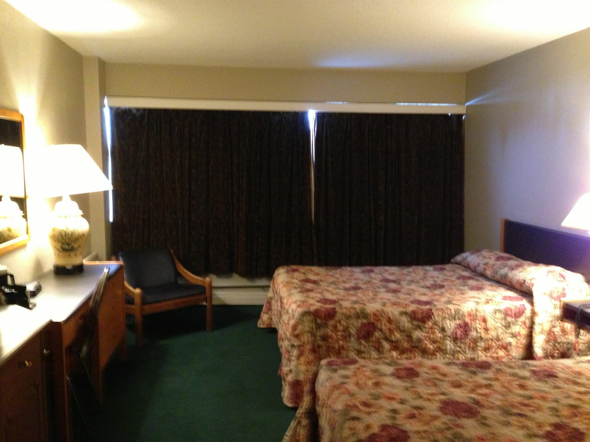 Moby Dick Inn Prince Rupert Bagian luar foto